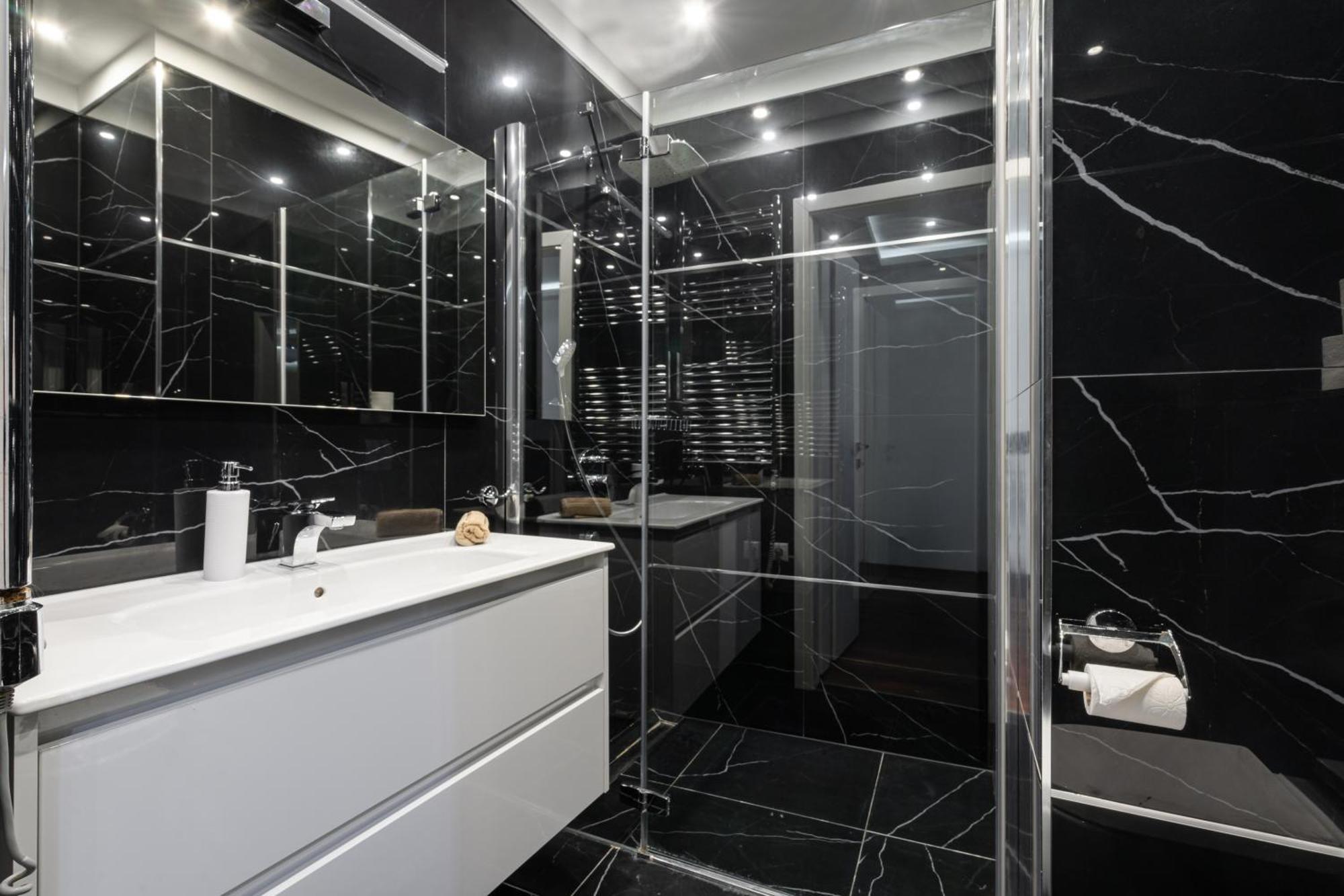Kiraly 44 Luxury Apartment With Free Parking بودابست المظهر الخارجي الصورة