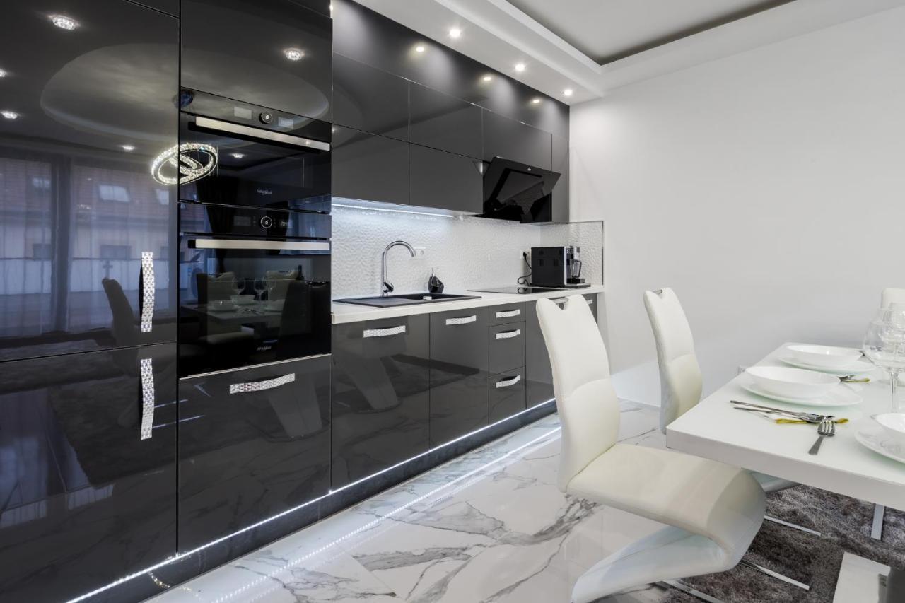 Kiraly 44 Luxury Apartment With Free Parking بودابست المظهر الخارجي الصورة